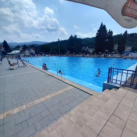Vila Izvor,sneznik 100m Od Pesacke Zone Bulevar Srpskih Ratnika 55a Apartment *